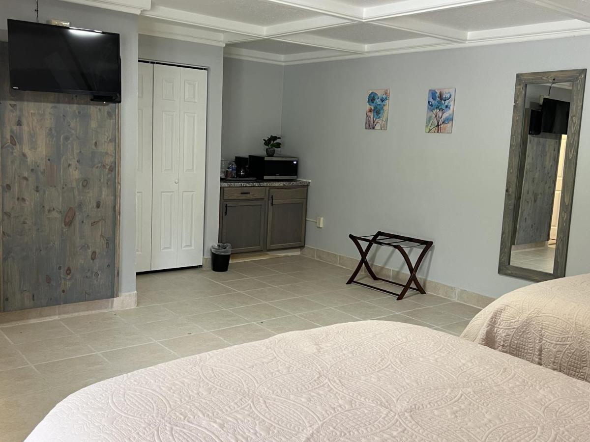 Bluegem Motel Хай Спрингс Екстериор снимка
