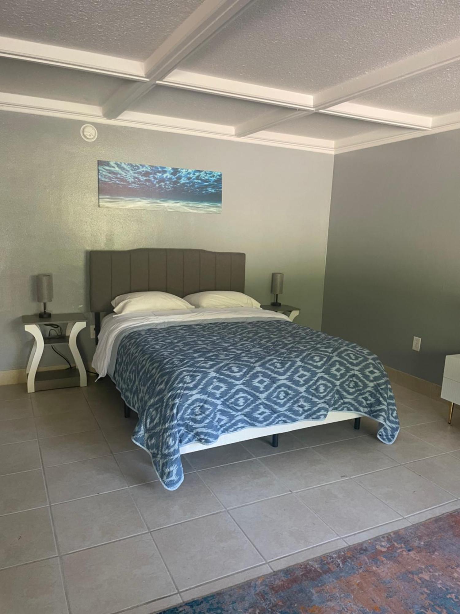Bluegem Motel Хай Спрингс Екстериор снимка